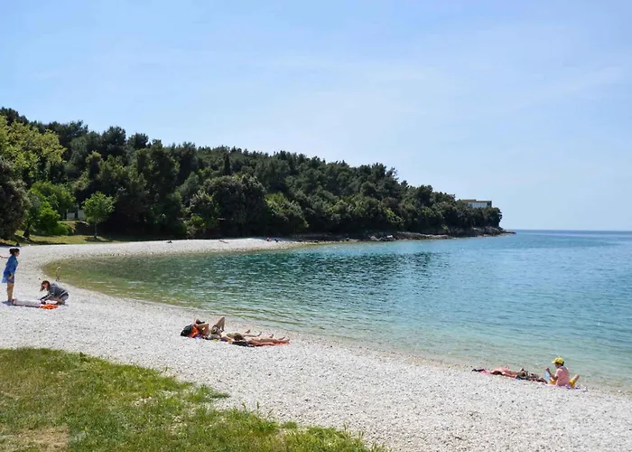 アパート 11 プーラ